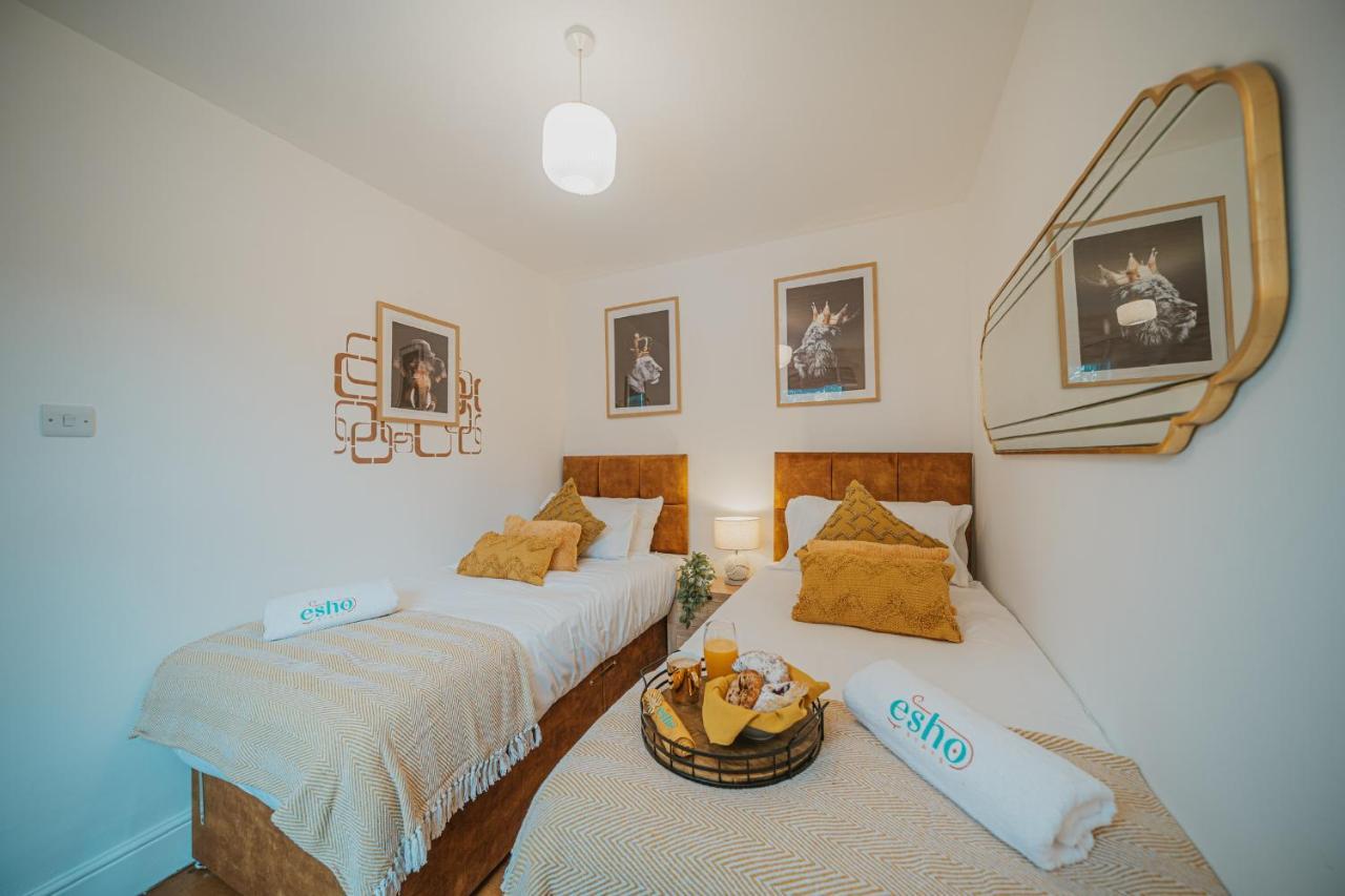 Cotswolds- Homely 2 Bed House With Garden, Wifi - Esho Stays Cirencester Bagian luar foto