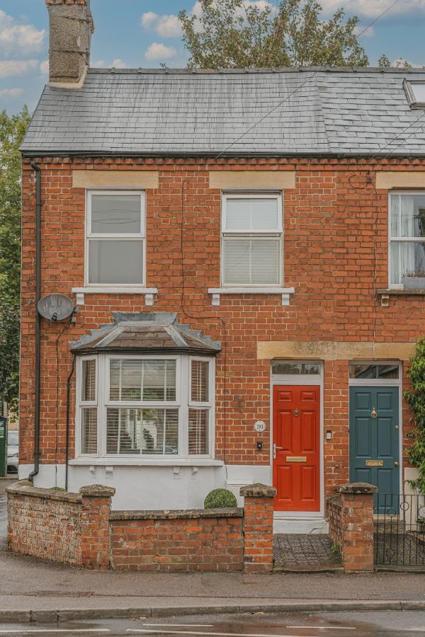 Cotswolds- Homely 2 Bed House With Garden, Wifi - Esho Stays Cirencester Bagian luar foto